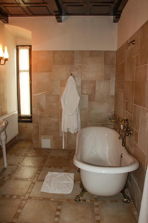 Hotel Medieval Άλμπα Ιούλια Δωμάτιο φωτογραφία
